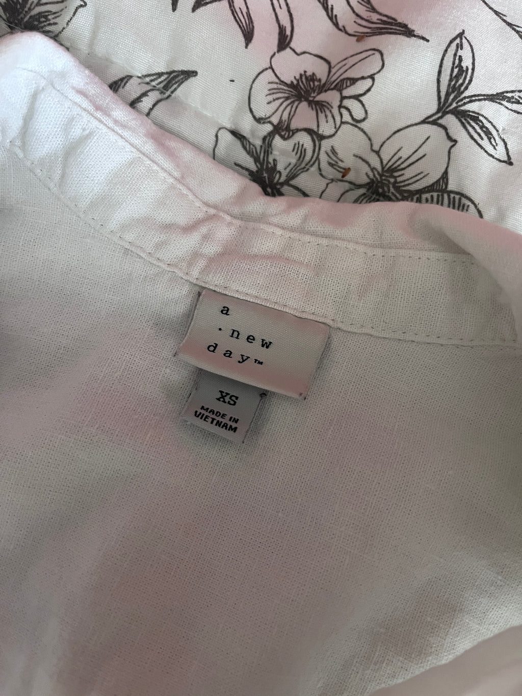 XS Be Kind to Your Mind Button Up