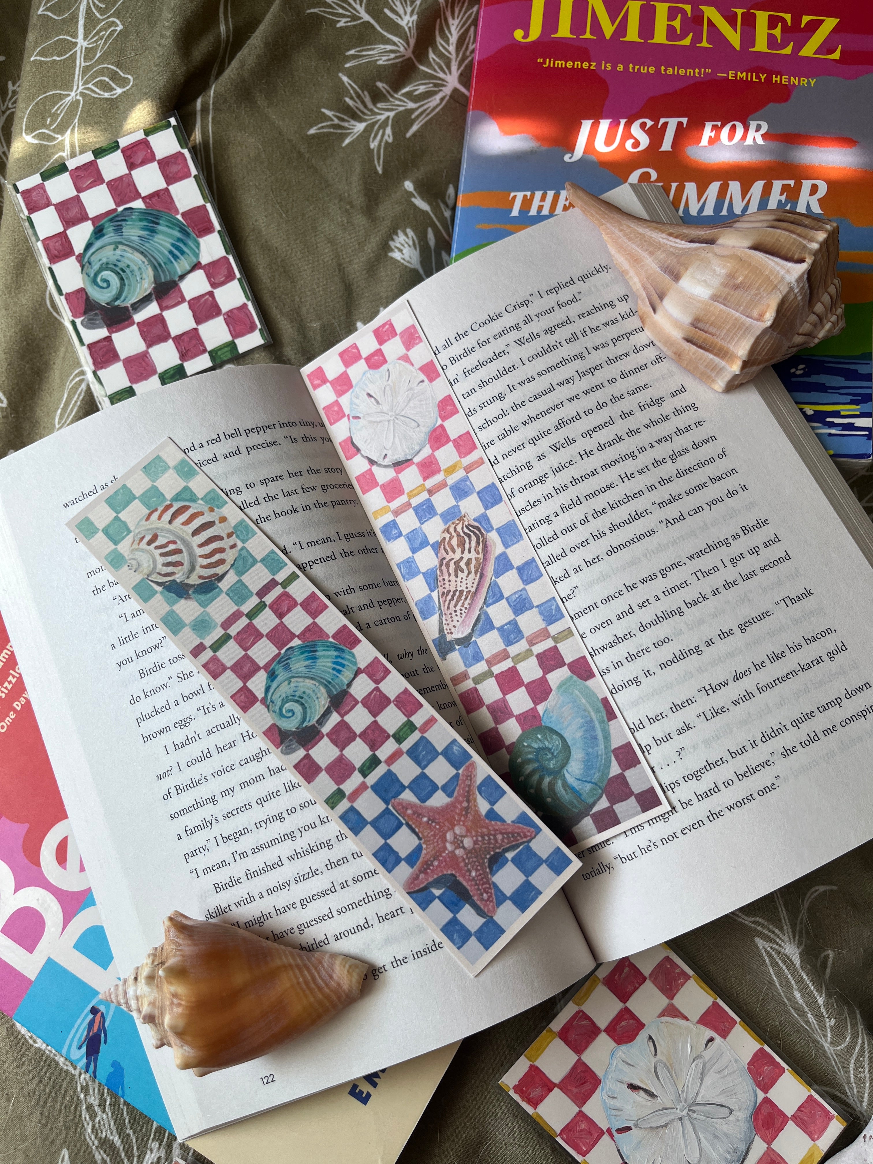 Checkered Sea Shell Bookmark