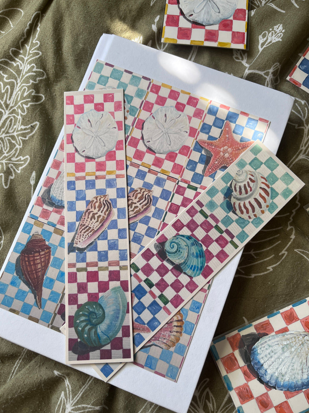 Checkered Seashell Art Print