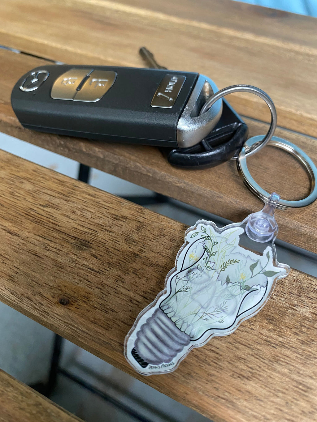 Skull terrarium keychain